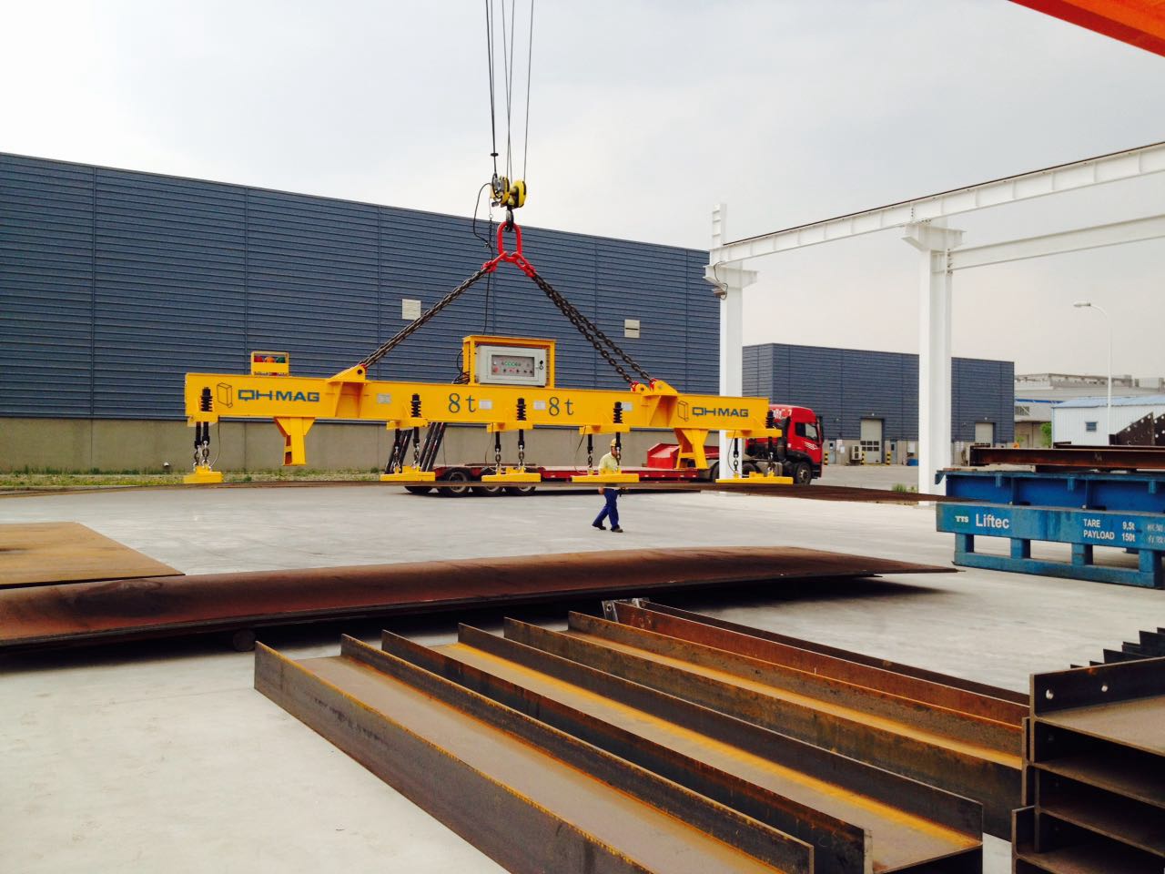 問鋼板吸盤吊具價格，先弄清這些參數(shù)（千豪快訊）